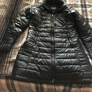 Patagonia winter coat Women’s Small. Like new $100